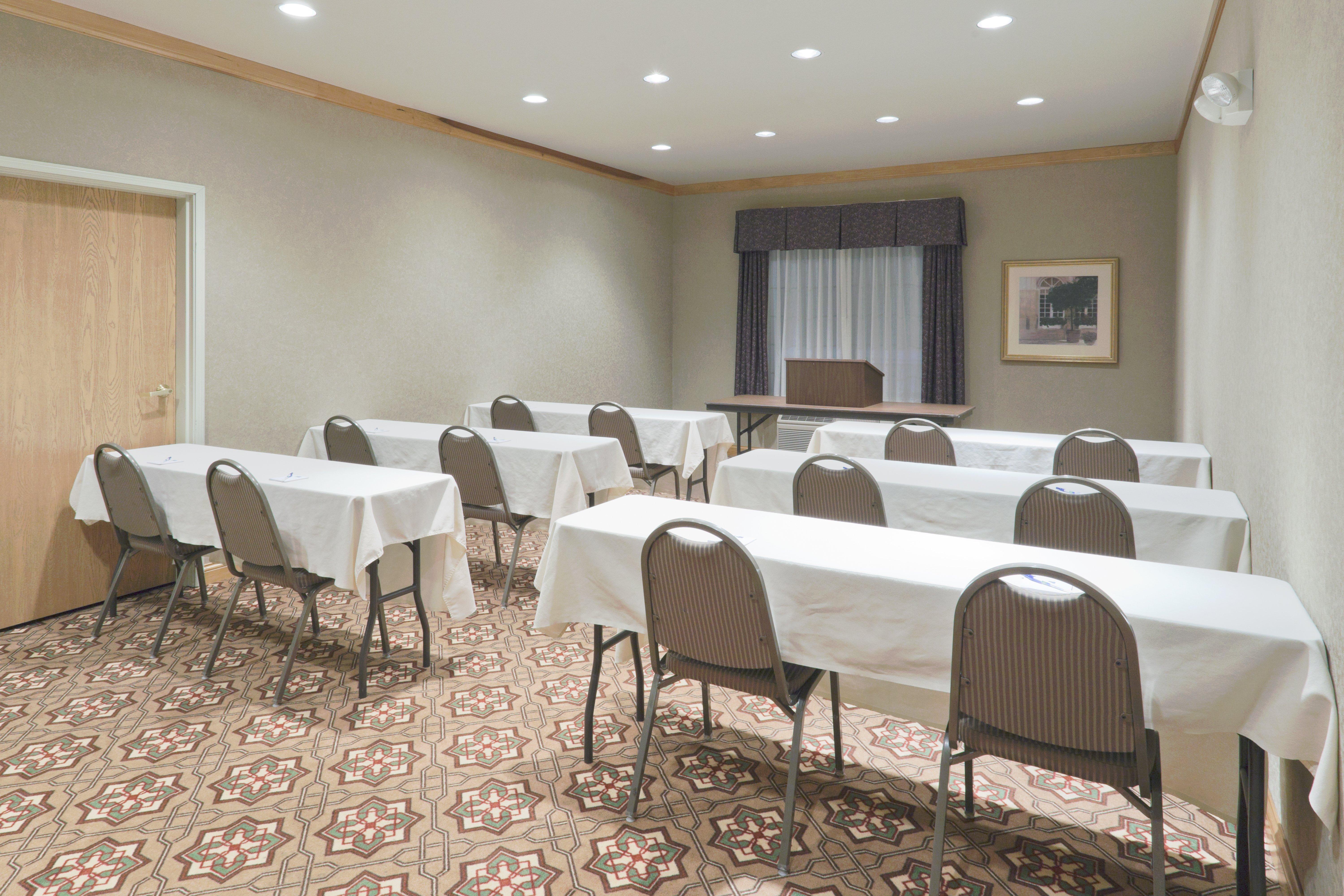 Holiday Inn Express Greensburg By Ihg מראה חיצוני תמונה