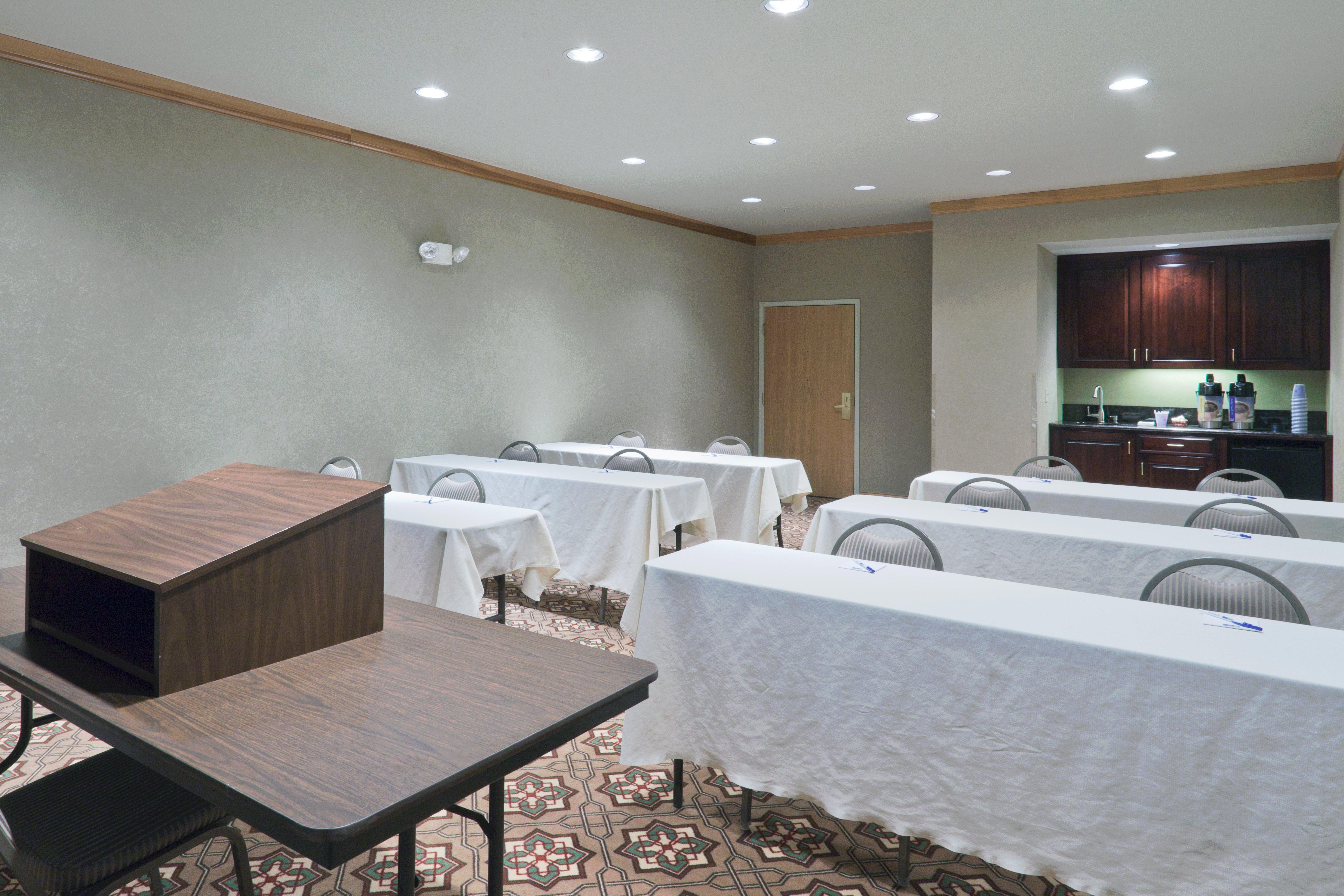 Holiday Inn Express Greensburg By Ihg מראה חיצוני תמונה
